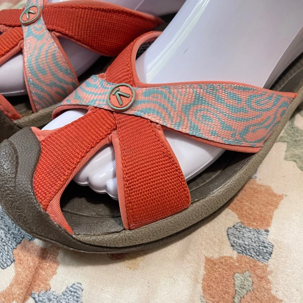 Keen Women 7.5/38 Bali Sandal Pink Orange Blue Sandal Toe Protecting Flip Flop
